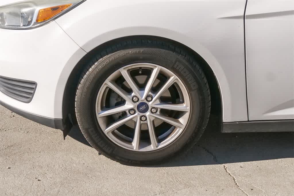 Thumbnail: 2015 Ford Focus - 5