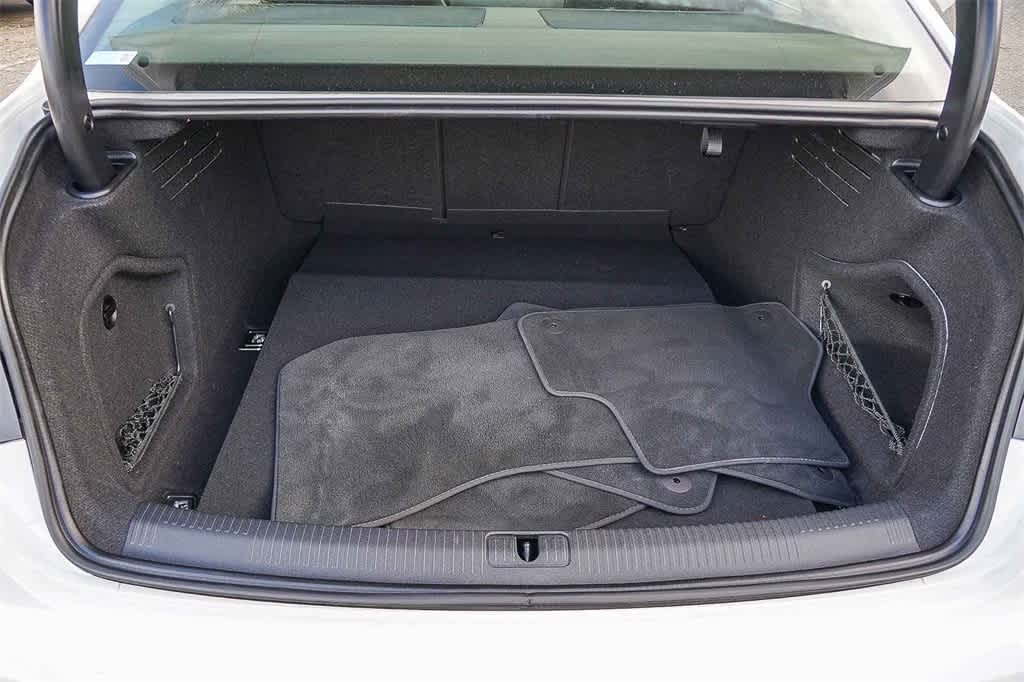 Thumbnail: 2019 Audi A4 - 28