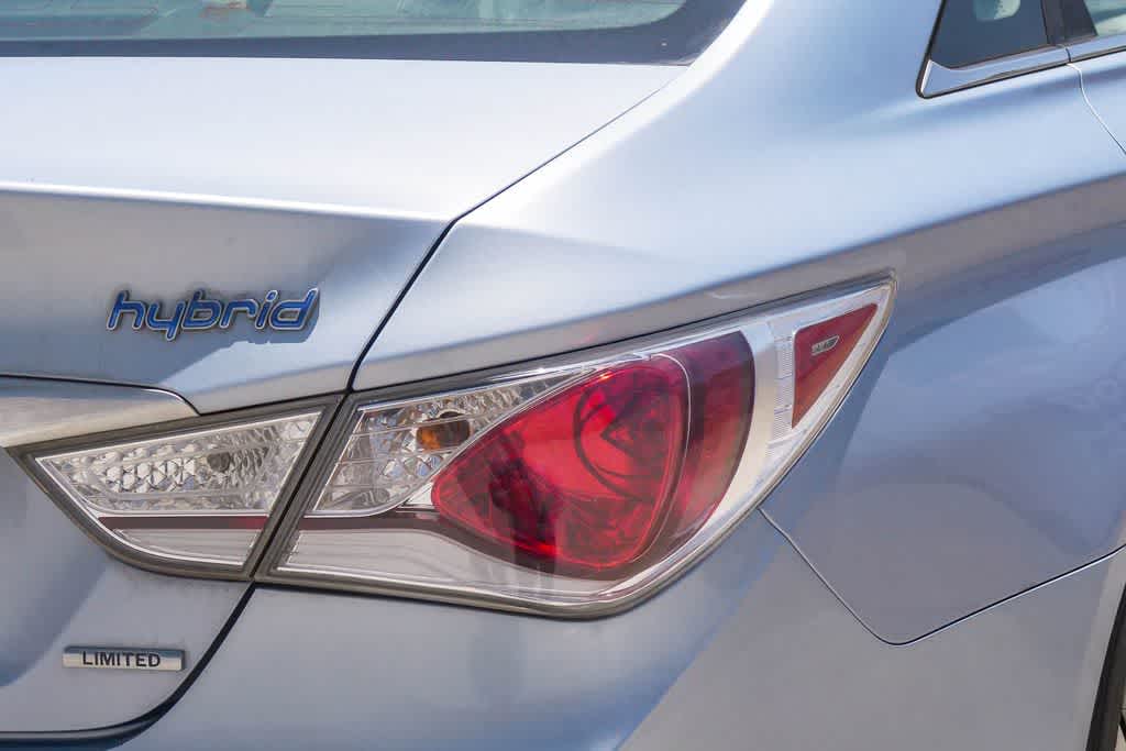 Thumbnail: 2013 Hyundai Sonata - 10