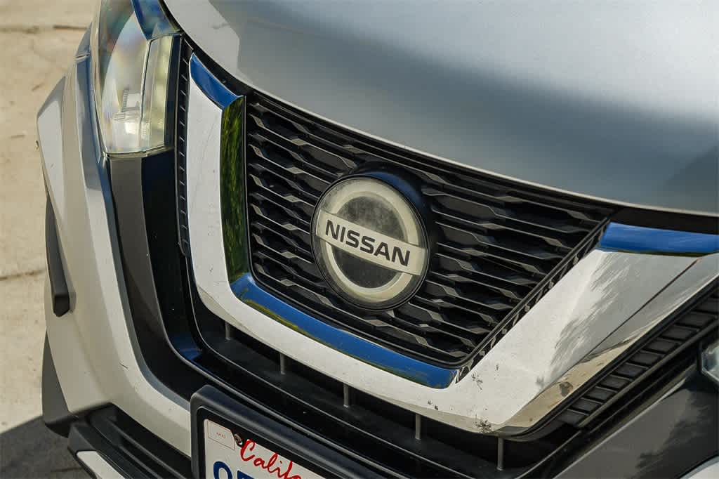 Thumbnail: 2018 Nissan Rogue - 9