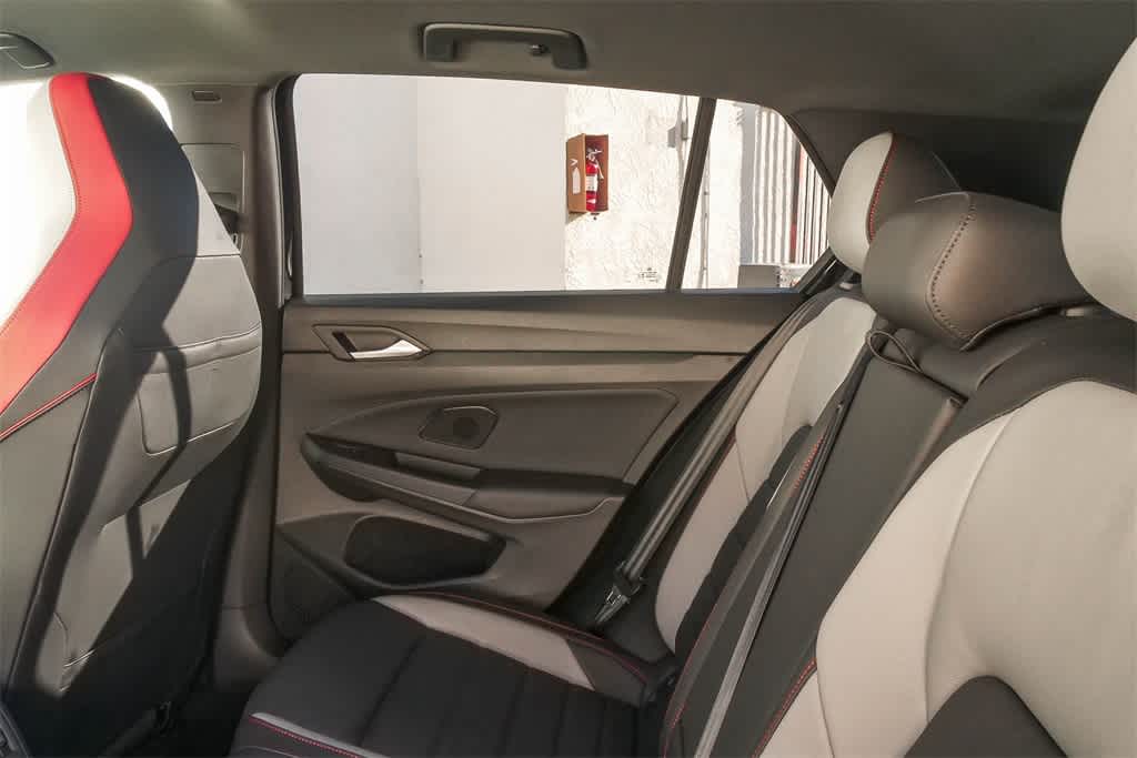 Thumbnail: 2024 Volkswagen Golf - 15