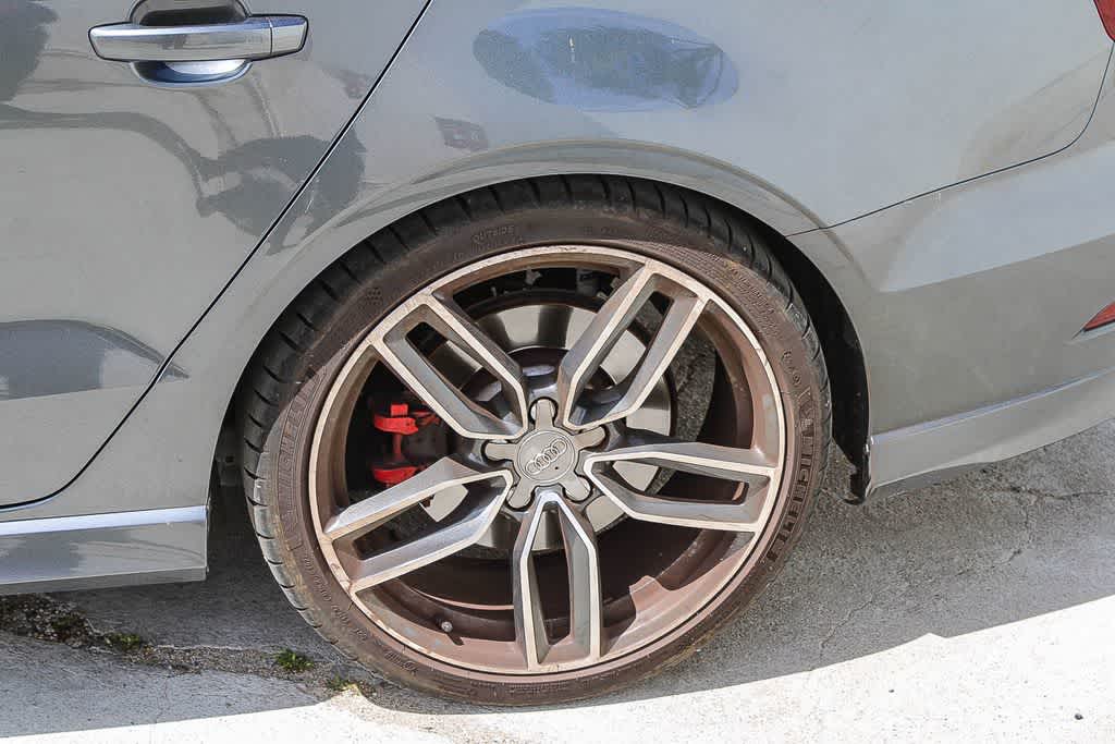 Thumbnail: 2017 Audi S3 - 6