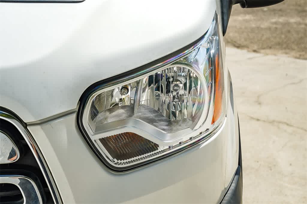 Thumbnail: 2018 Ford Transit Series - 8