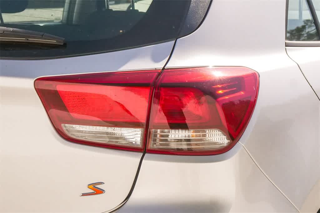 Thumbnail: 2019 Kia Rio5 - 10