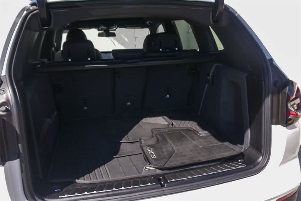 Thumbnail: 2024 BMW X3 - 21