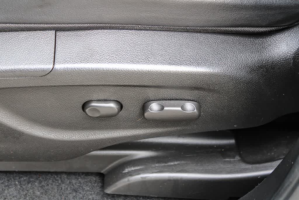 Thumbnail: 2018 Chevrolet Trax - 18