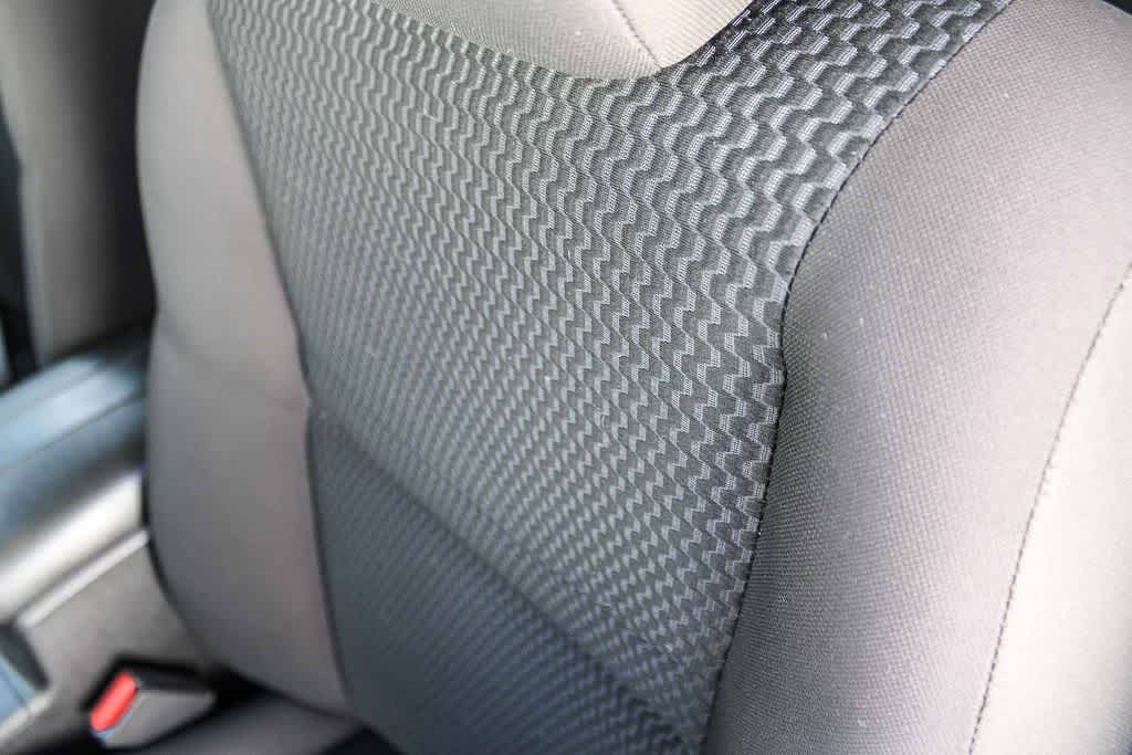 Thumbnail: 2018 Nissan Rogue Sport - 21