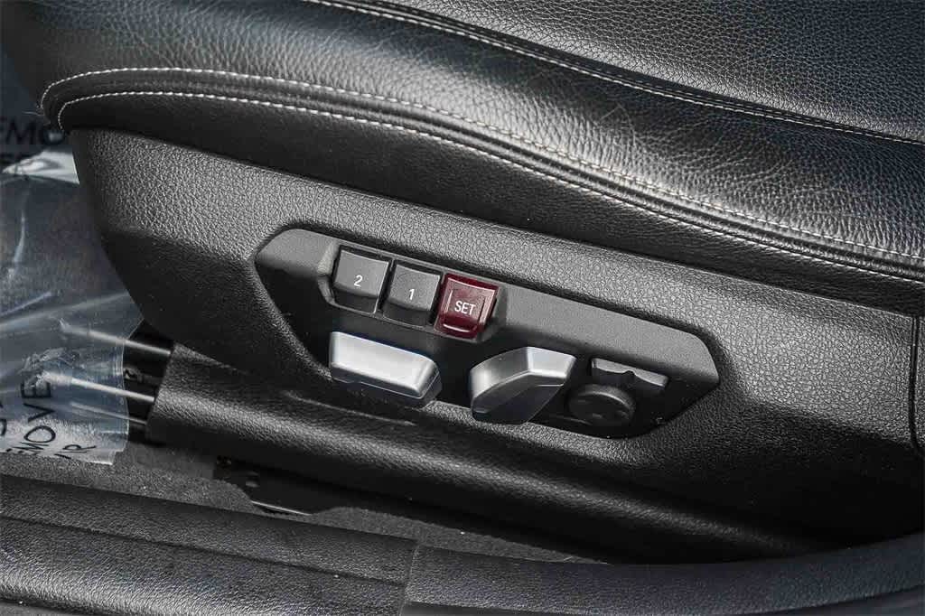 Thumbnail: 2018 BMW 3 Series - 24