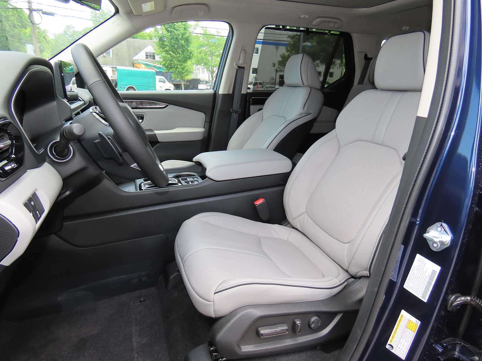 Thumbnail: 2025 Honda Pilot - 12