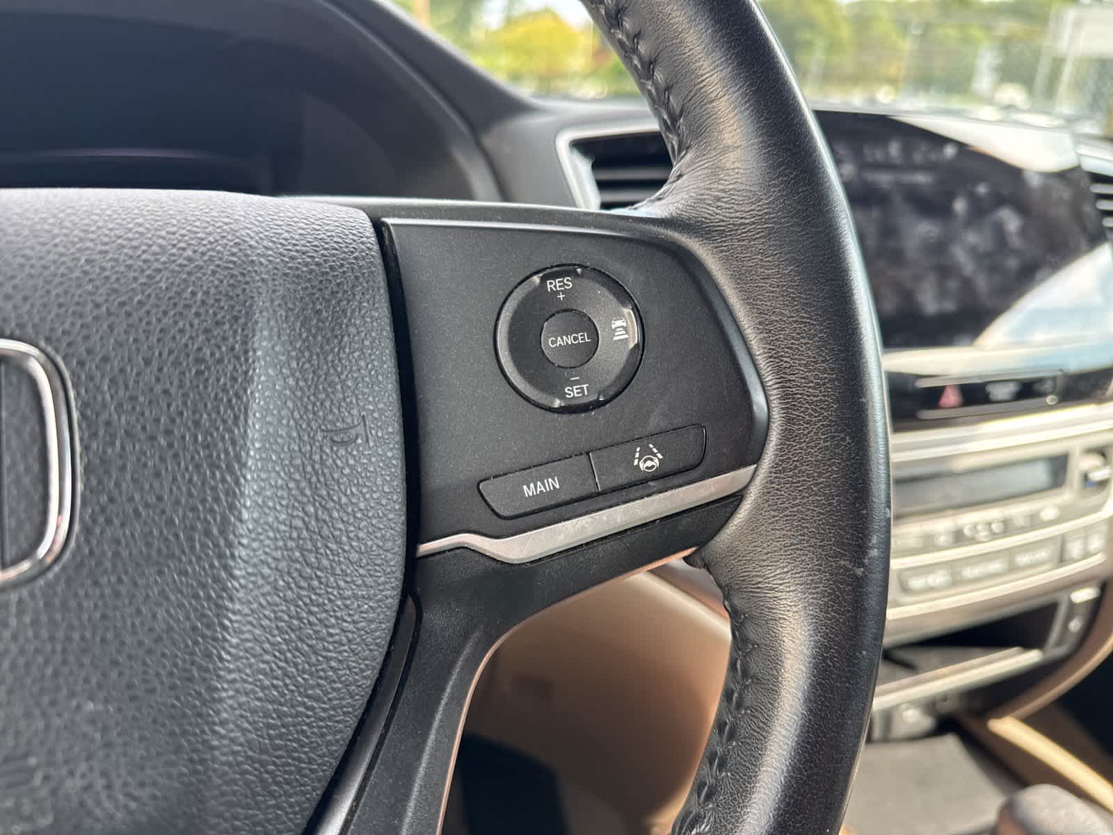 Thumbnail: 2020 Honda Pilot - 18