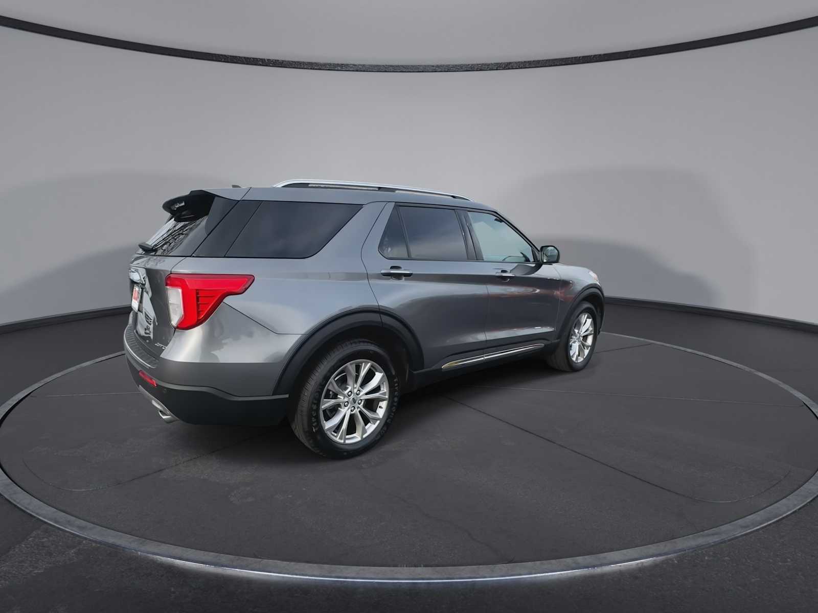 Thumbnail: 2022 Ford Explorer - 8