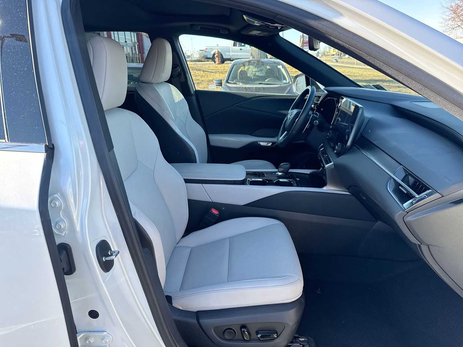 Thumbnail: 2024 Lexus RX - 15