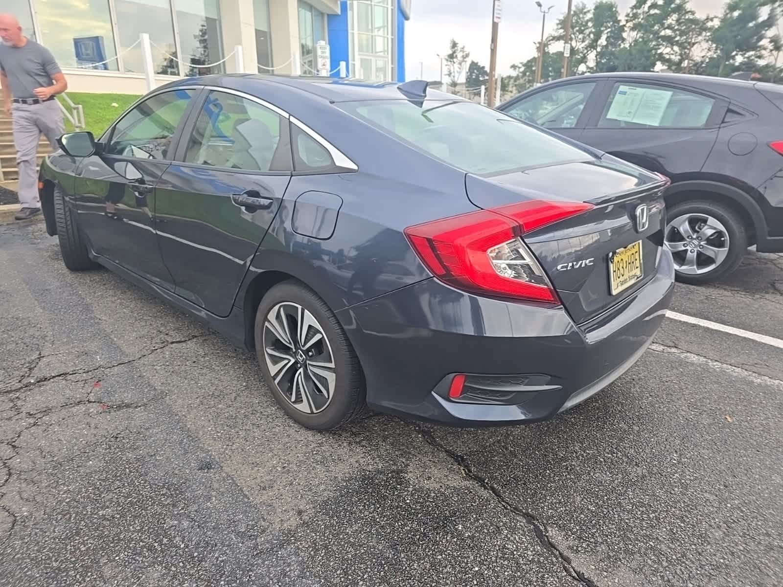 Thumbnail: 2017 Honda Civic - 2