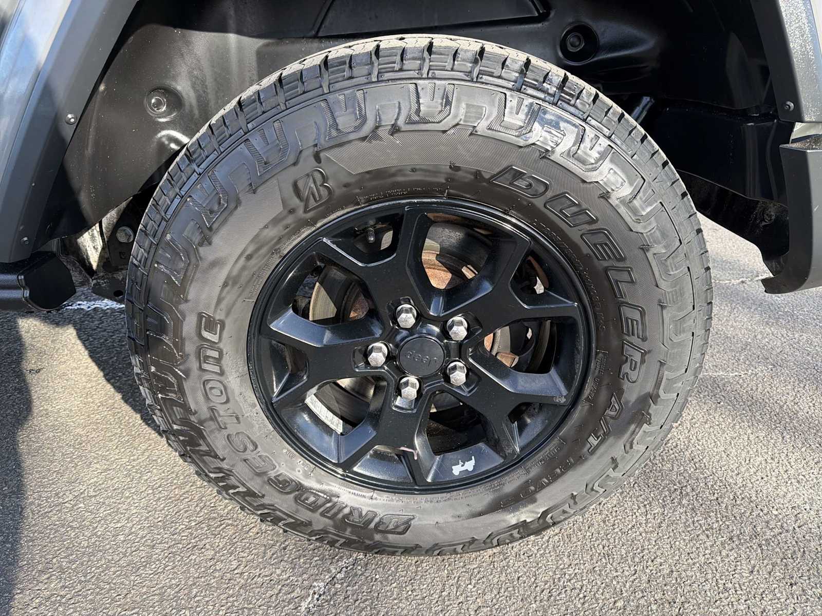 Thumbnail: 2019 Jeep Wrangler - 19