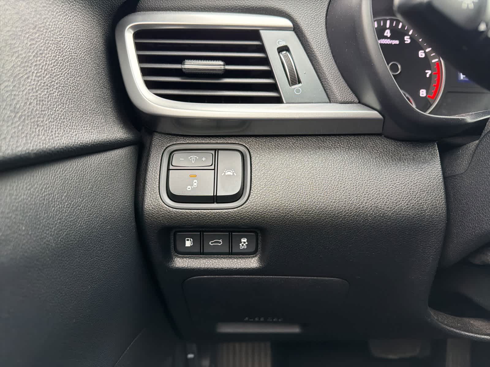 Thumbnail: 2019 Kia Optima - 20