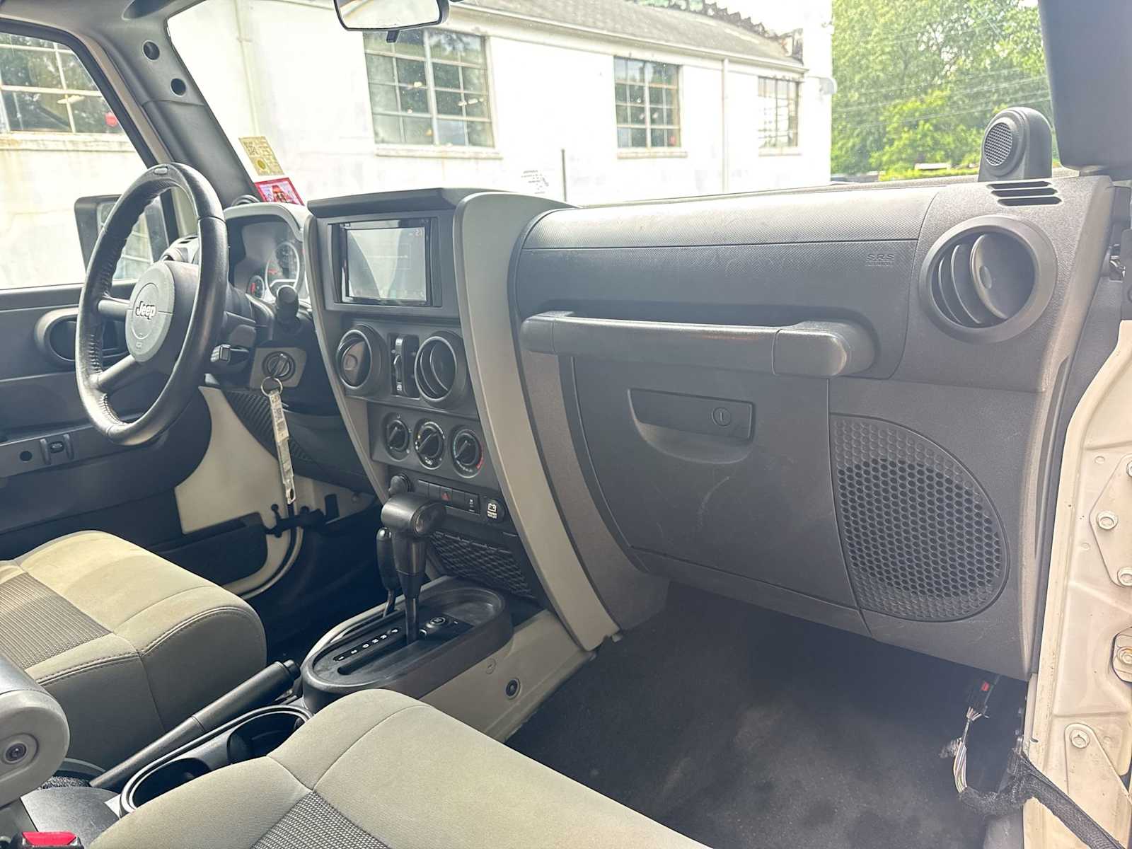 Thumbnail: 2010 Jeep Wrangler - 16