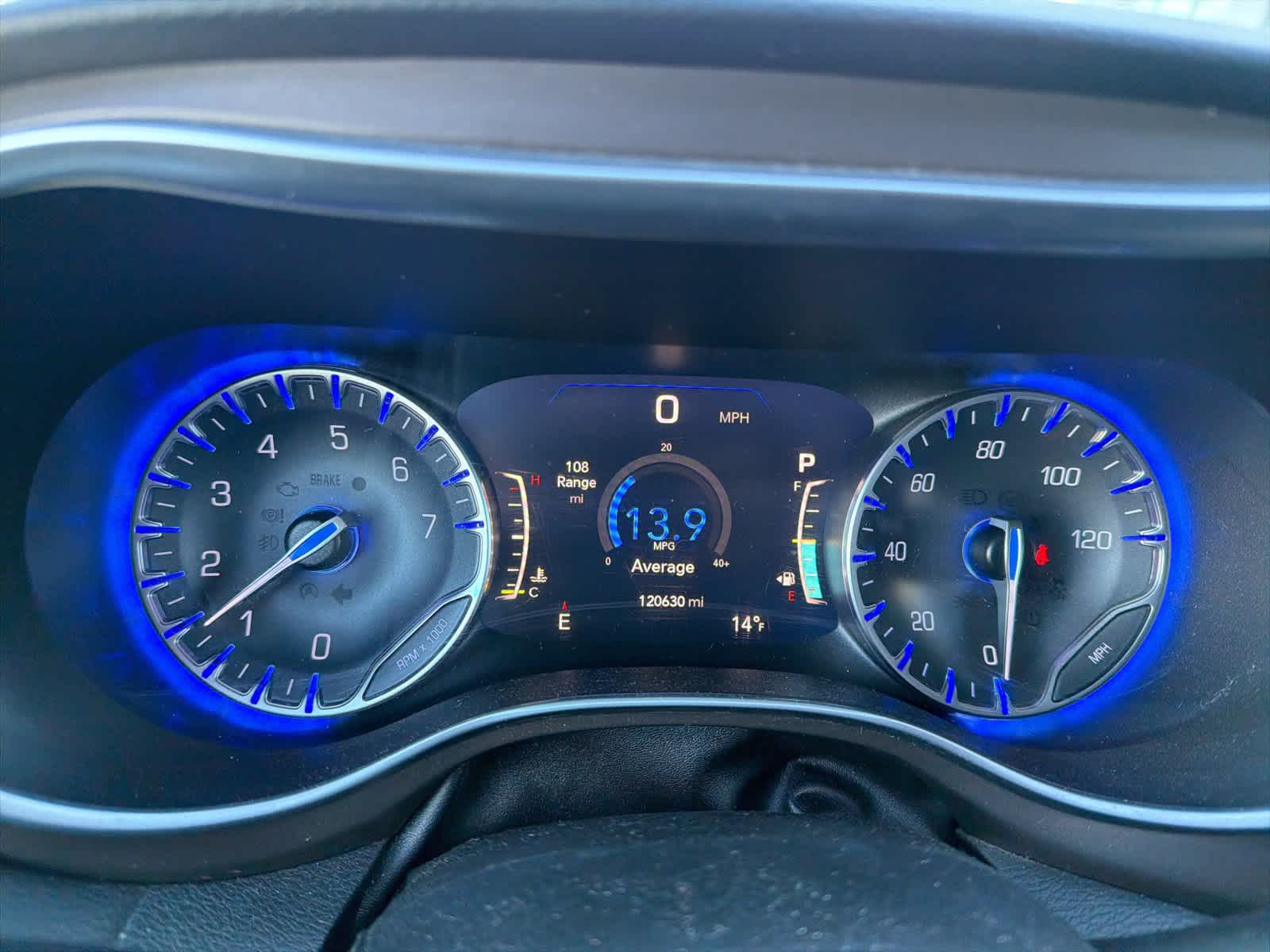 Thumbnail: 2018 Chrysler Pacifica - 18