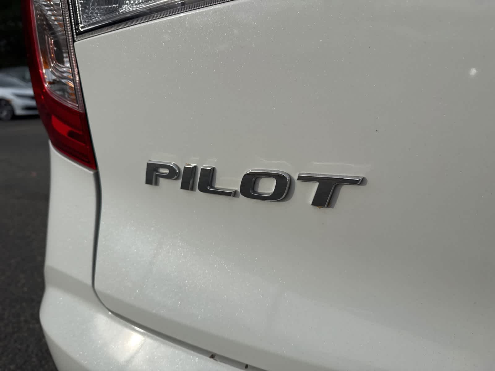 Thumbnail: 2022 Honda Pilot - 25