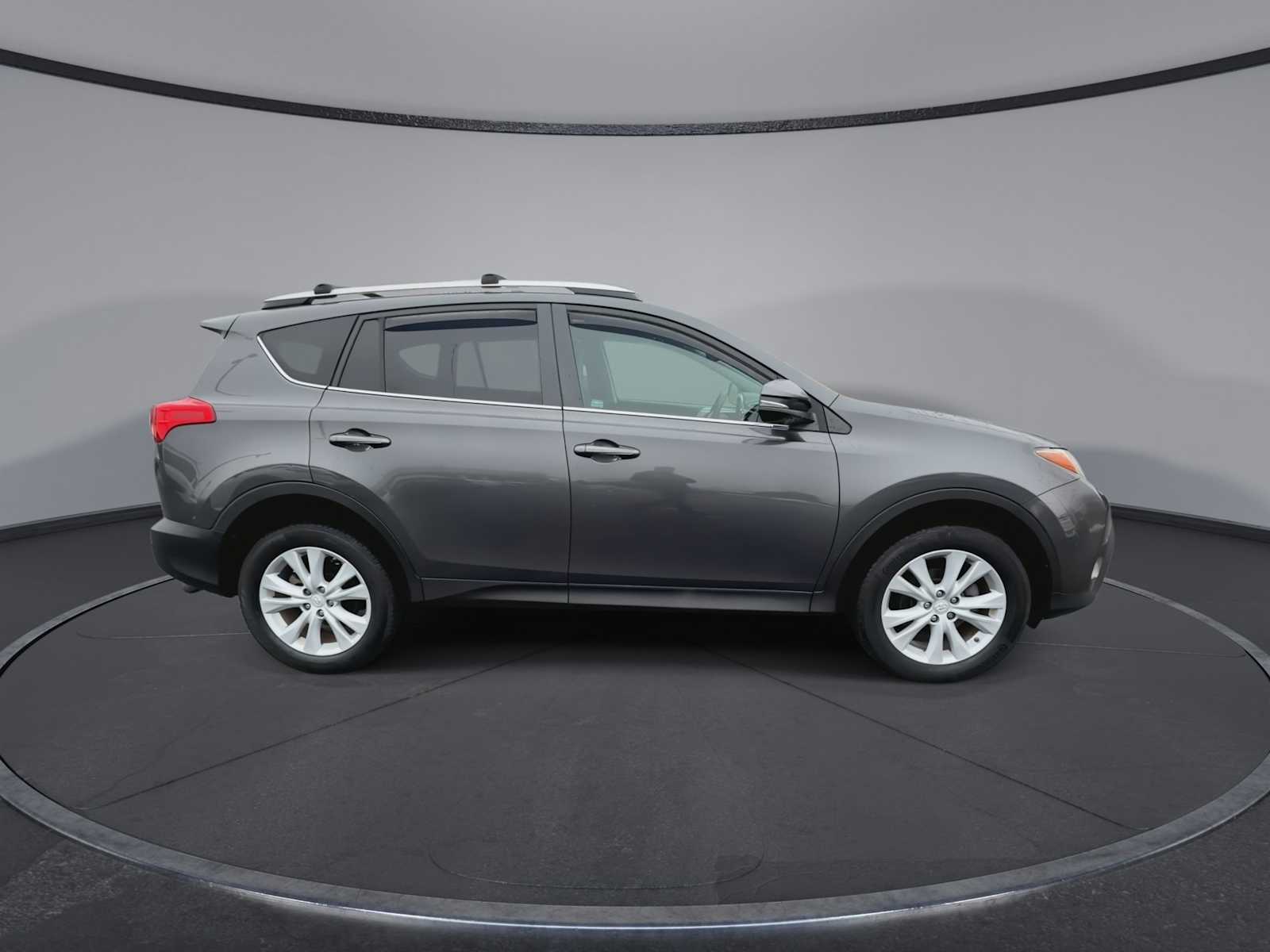 Thumbnail: 2015 Toyota RAV4 - 9