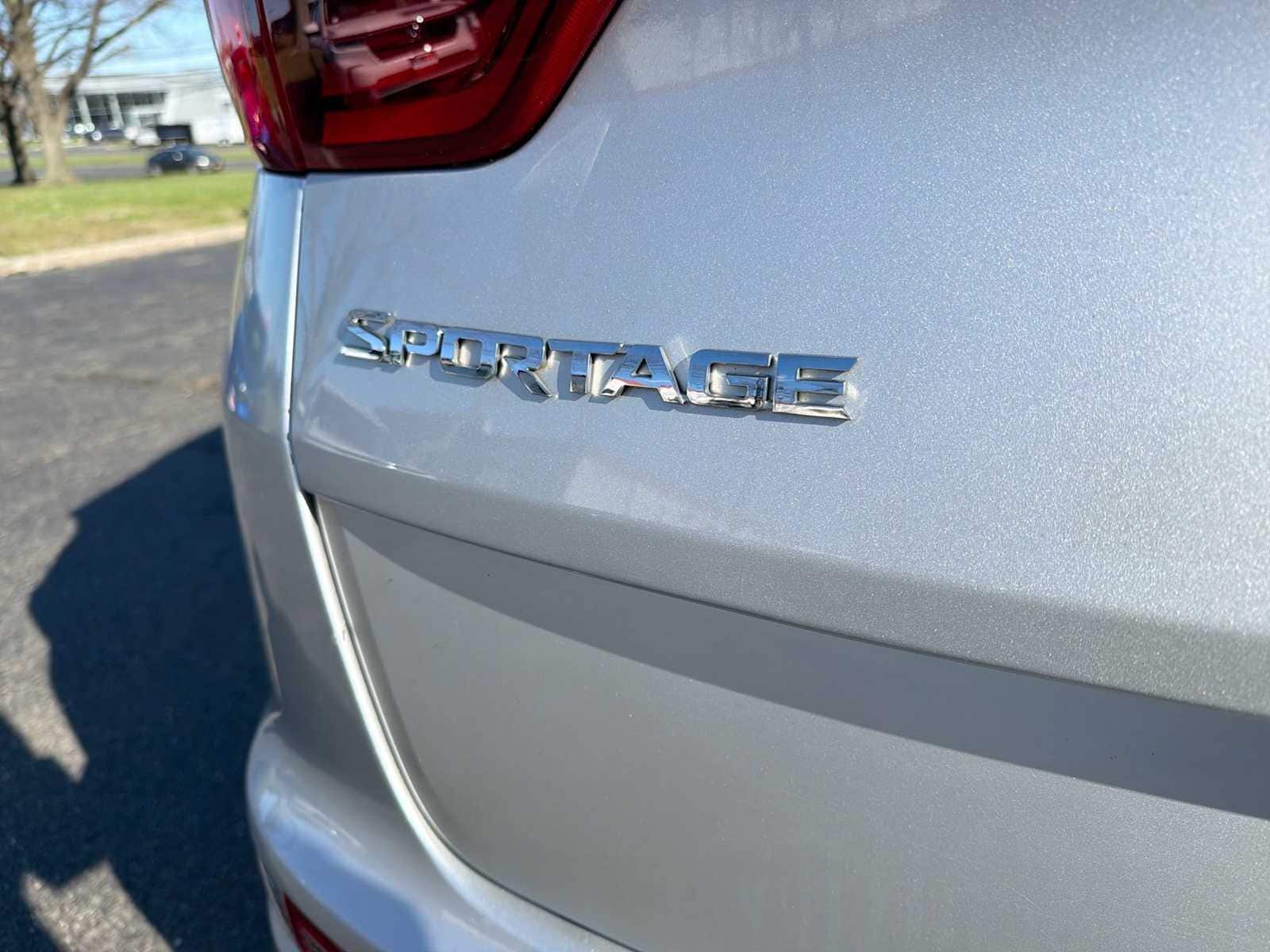 Thumbnail: 2017 Kia Sportage - 17