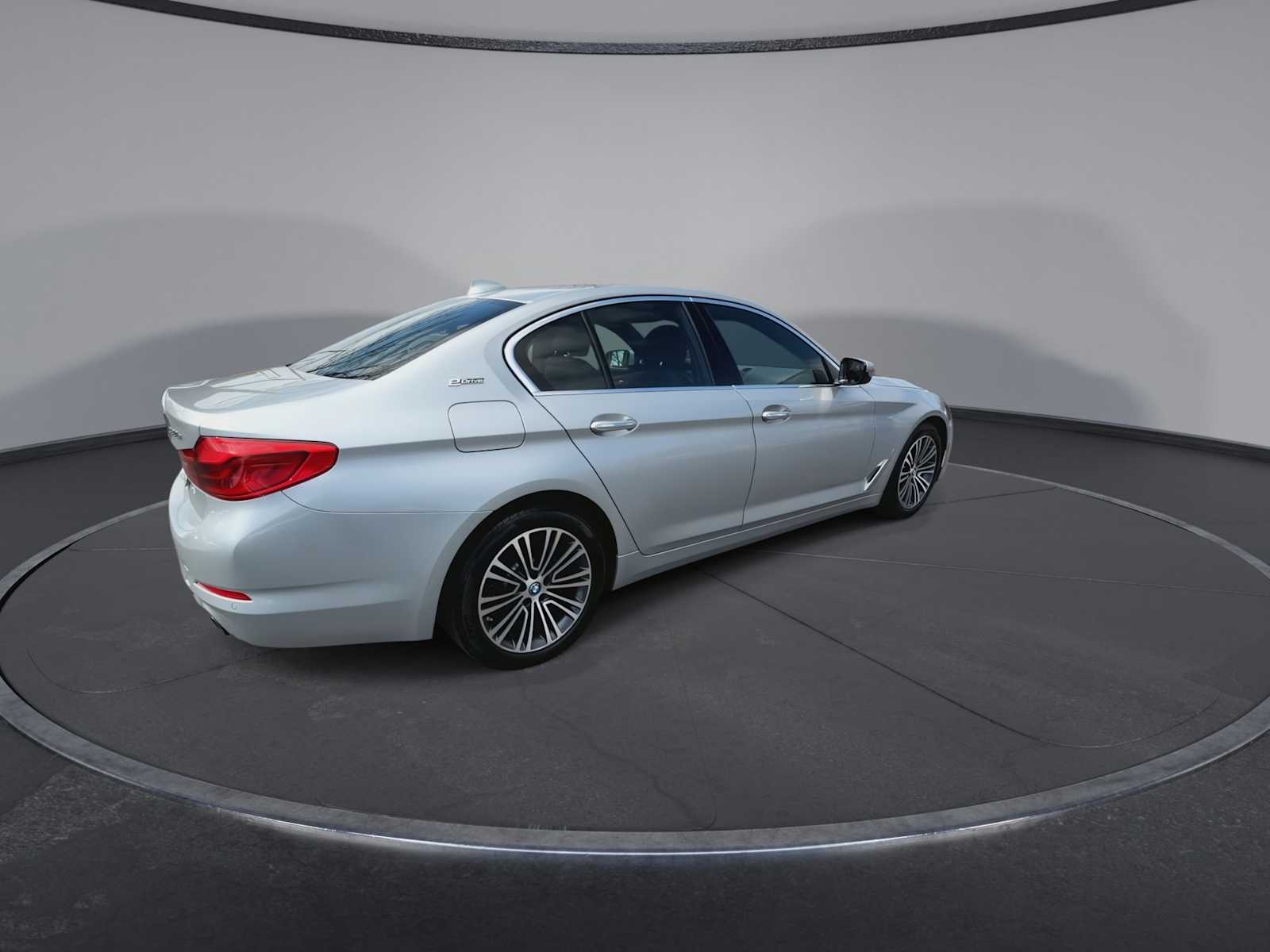 Thumbnail: 2018 BMW 5 Series - 8