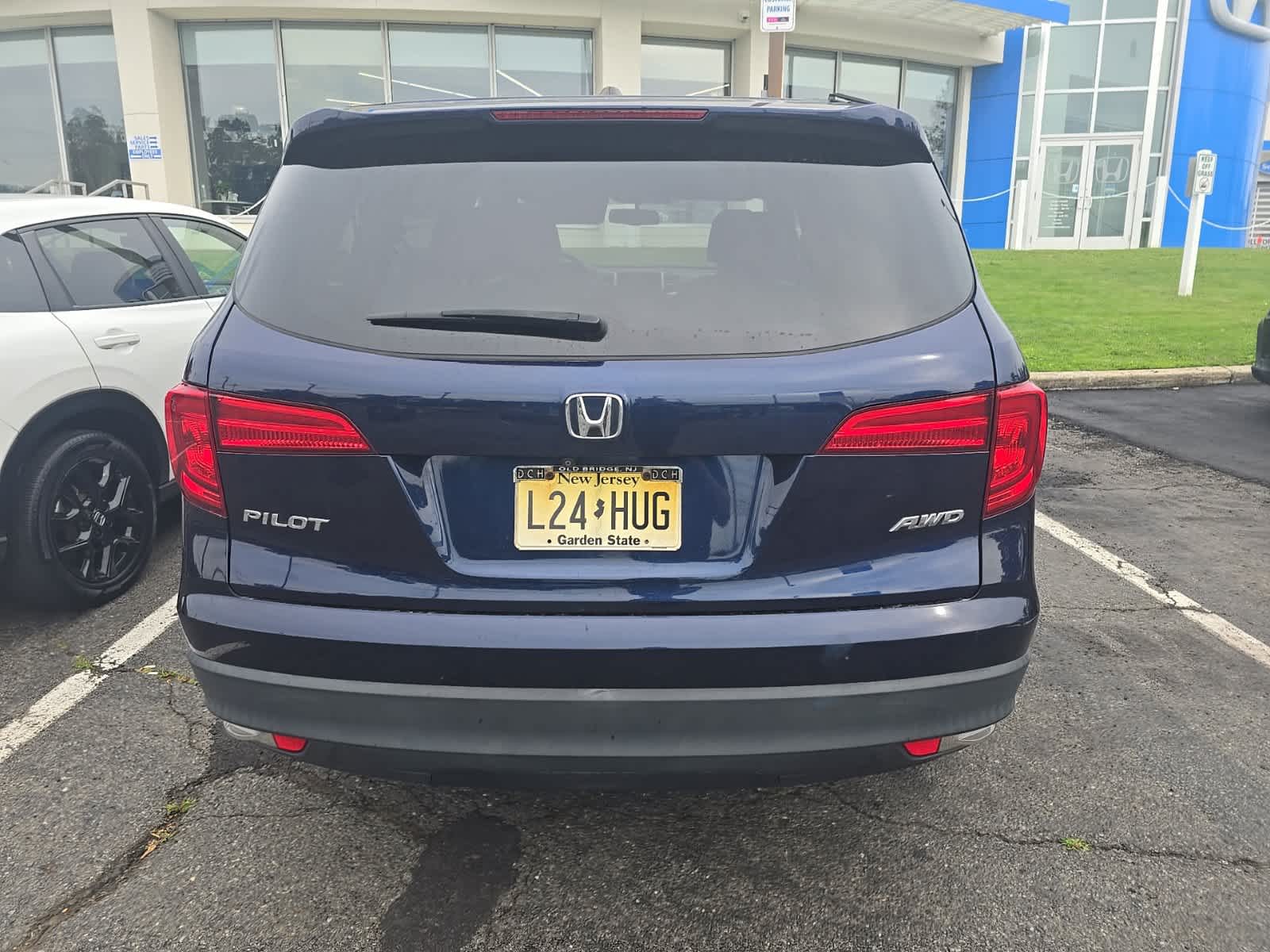 Thumbnail: 2017 Honda Pilot - 7