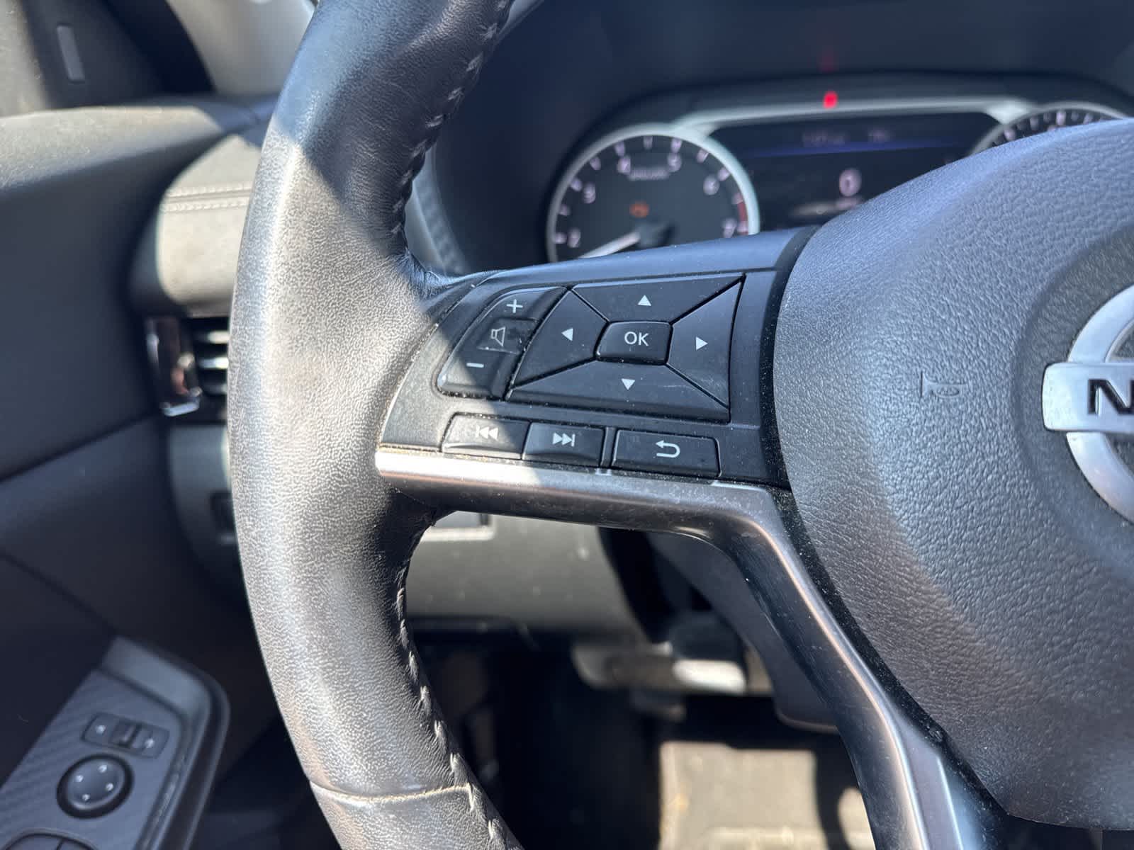 Thumbnail: 2020 Nissan Sentra - 16