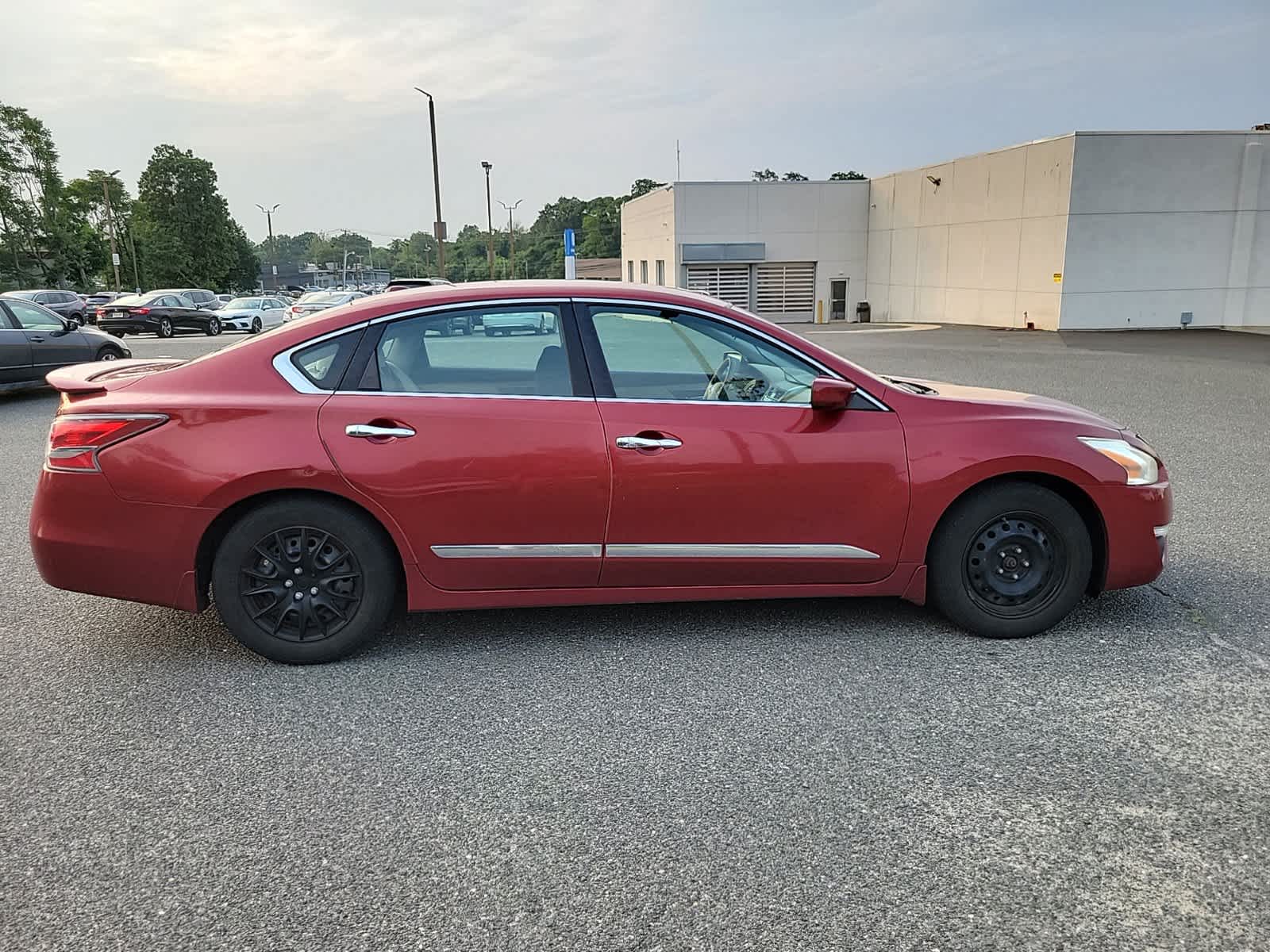 Thumbnail: 2015 Nissan Altima - 6