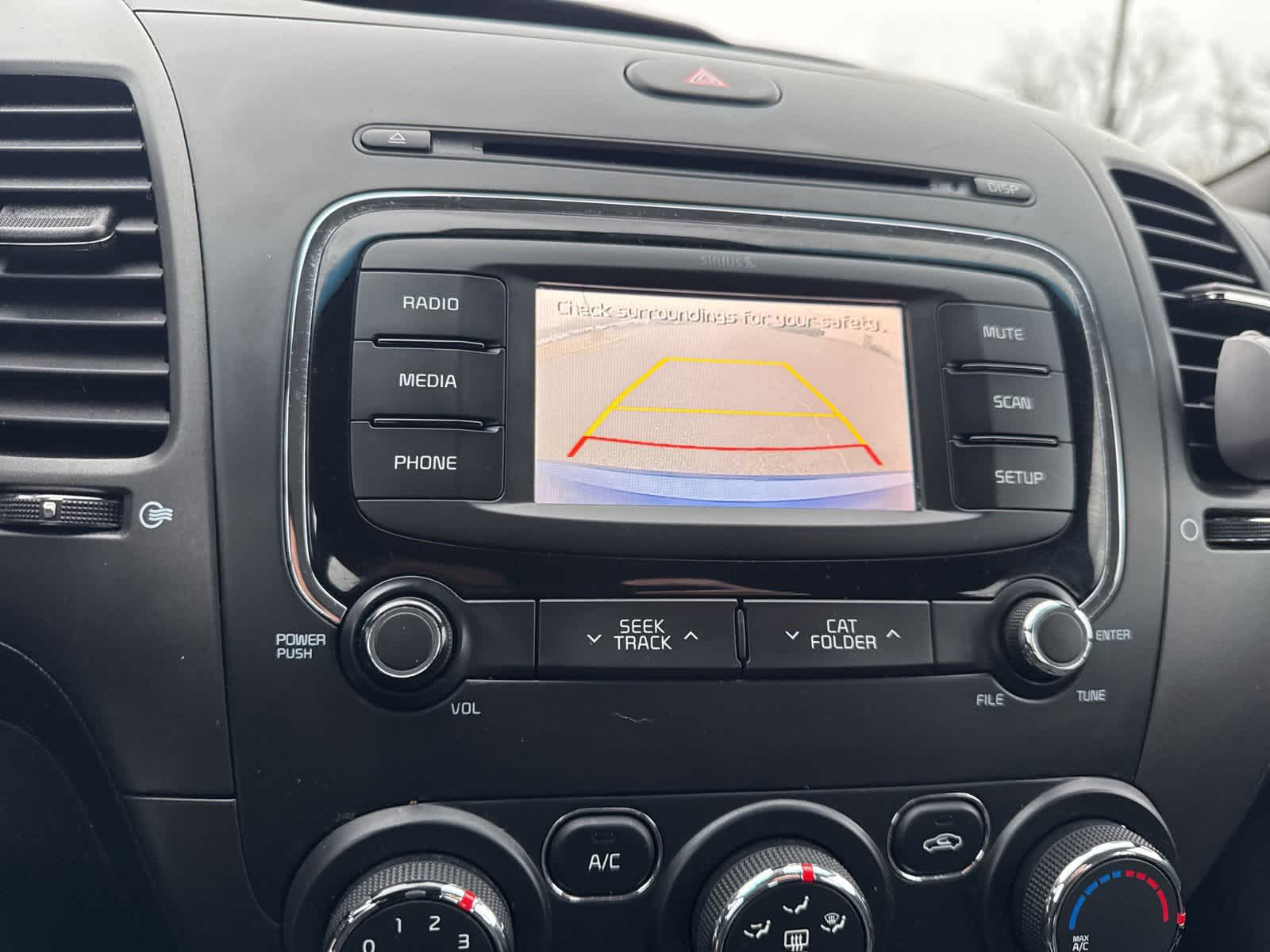 Thumbnail: 2017 Kia Forte - 14