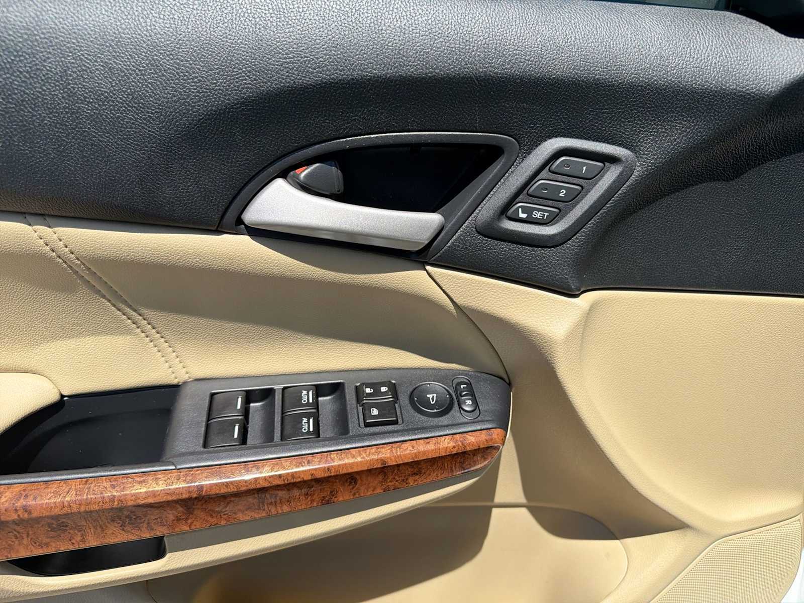 Thumbnail: 2012 Honda Accord - 22