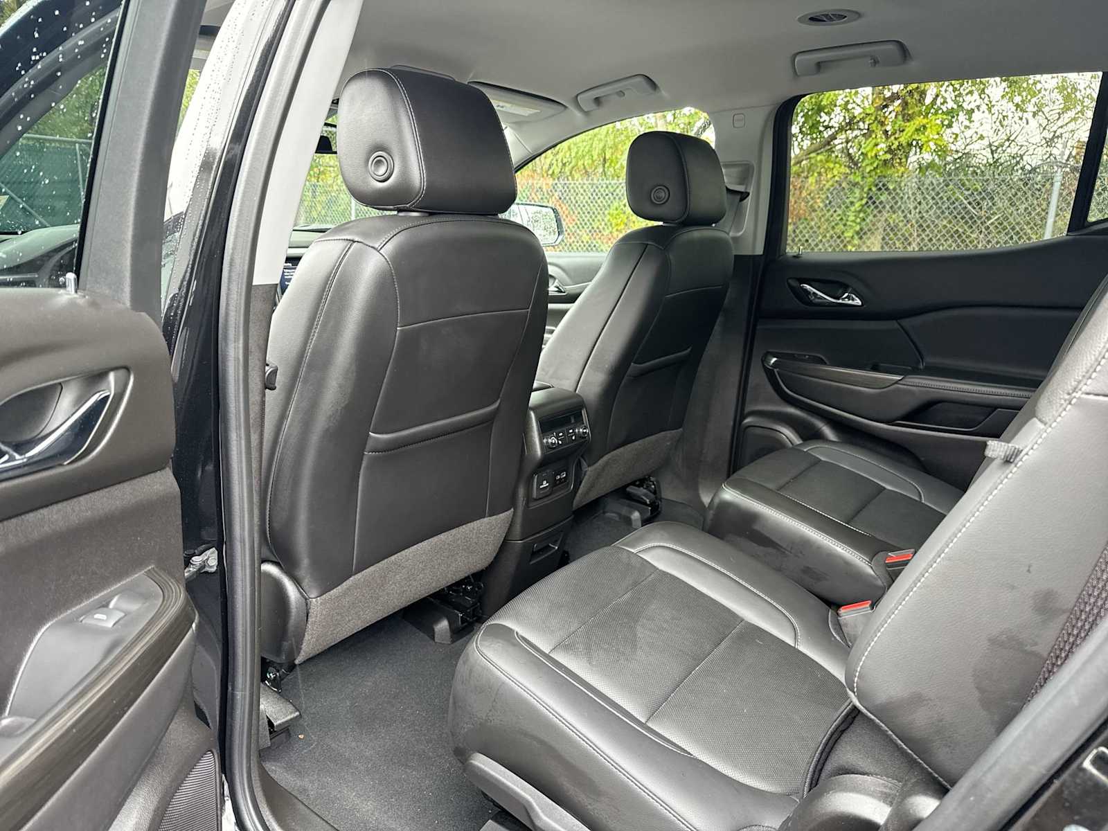 Thumbnail: 2023 GMC Acadia - 12