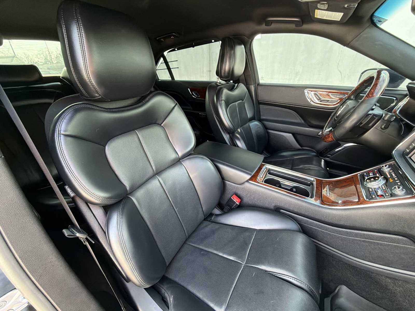 Thumbnail: 2020 Lincoln Continental - 17