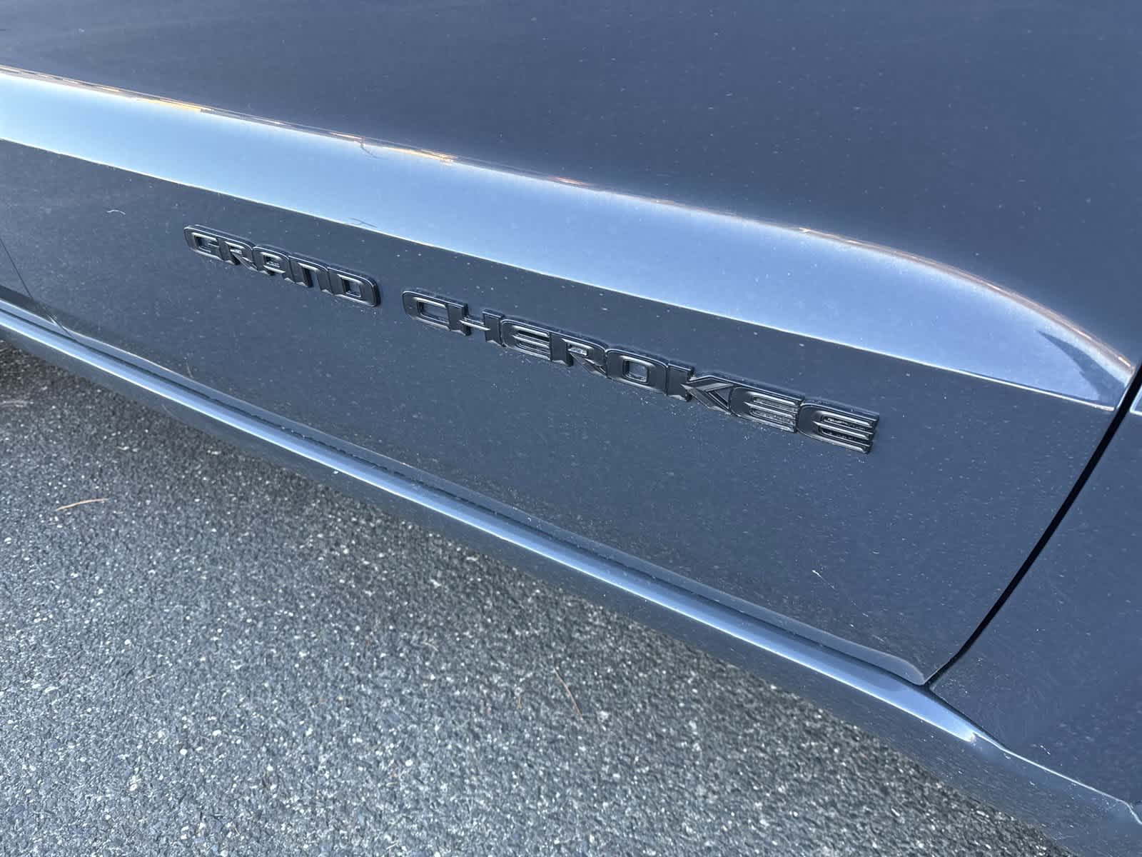 Thumbnail: 2017 Jeep Grand Cherokee - 25