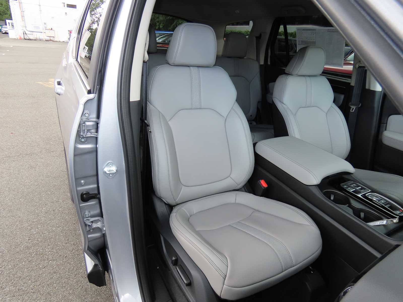 Thumbnail: 2025 Honda Pilot - 15