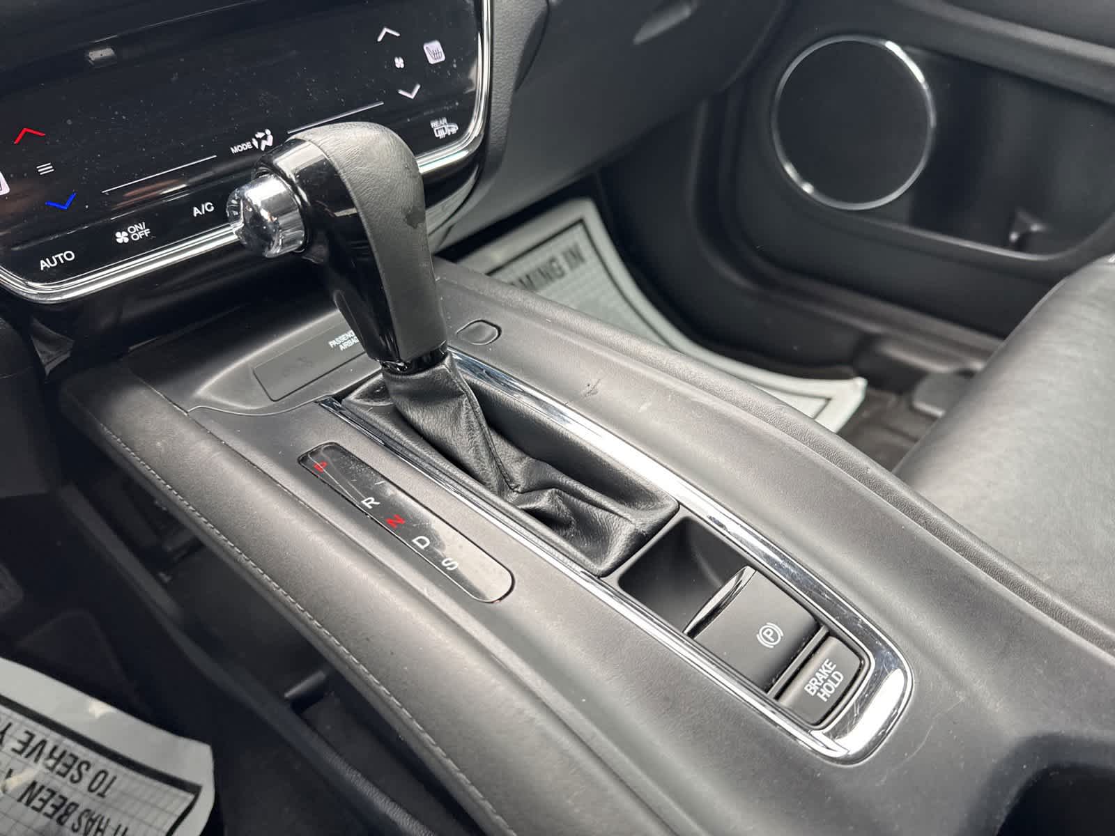 Thumbnail: 2016 Honda HR-V - 14