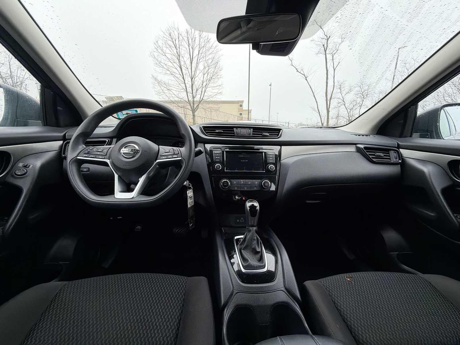 Thumbnail: 2020 Nissan Rogue Sport - 20