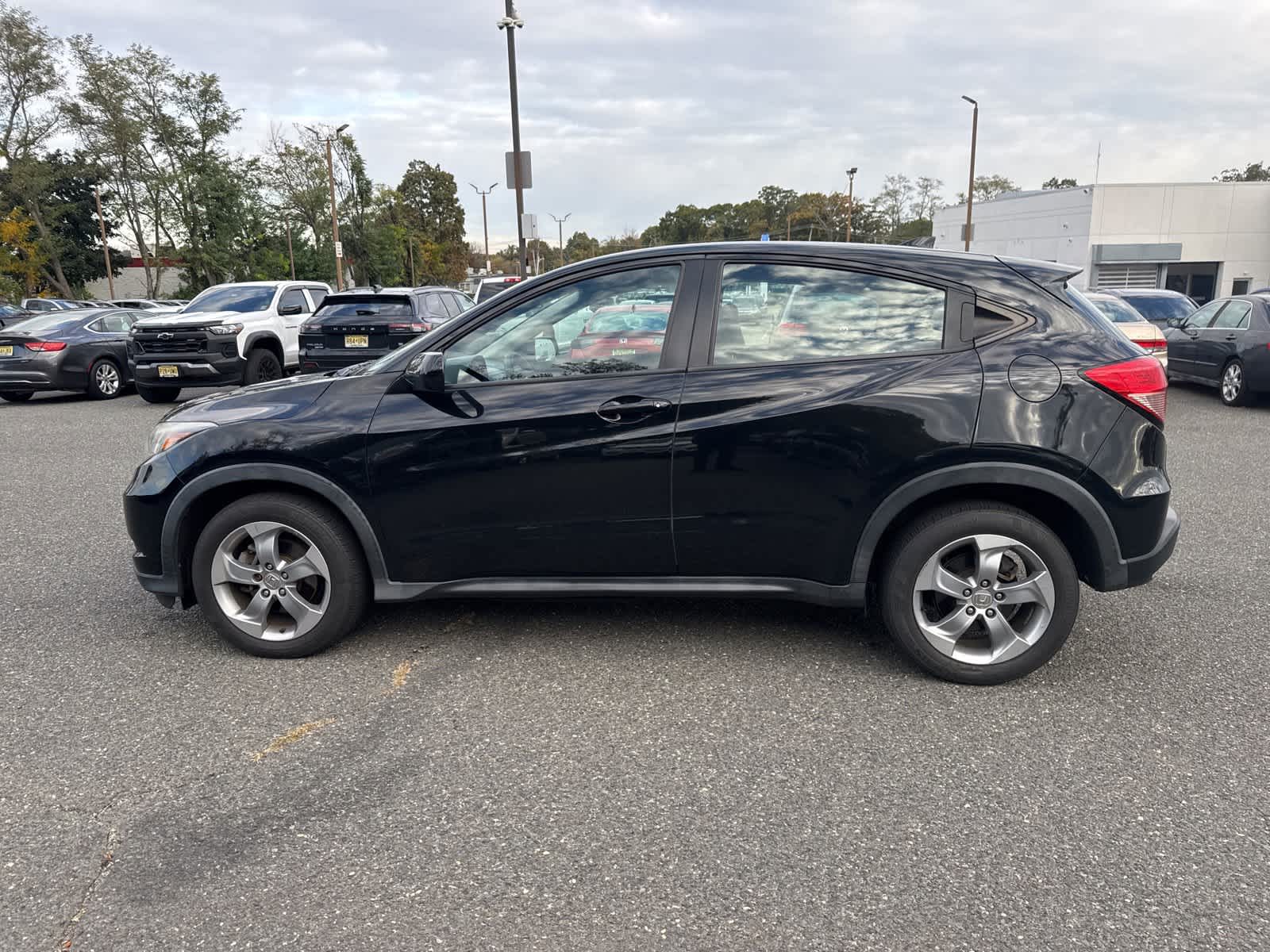 Thumbnail: 2018 Honda HR-V - 2