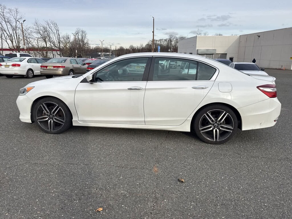 Used 2017 Honda Accord Sport SE Sedan