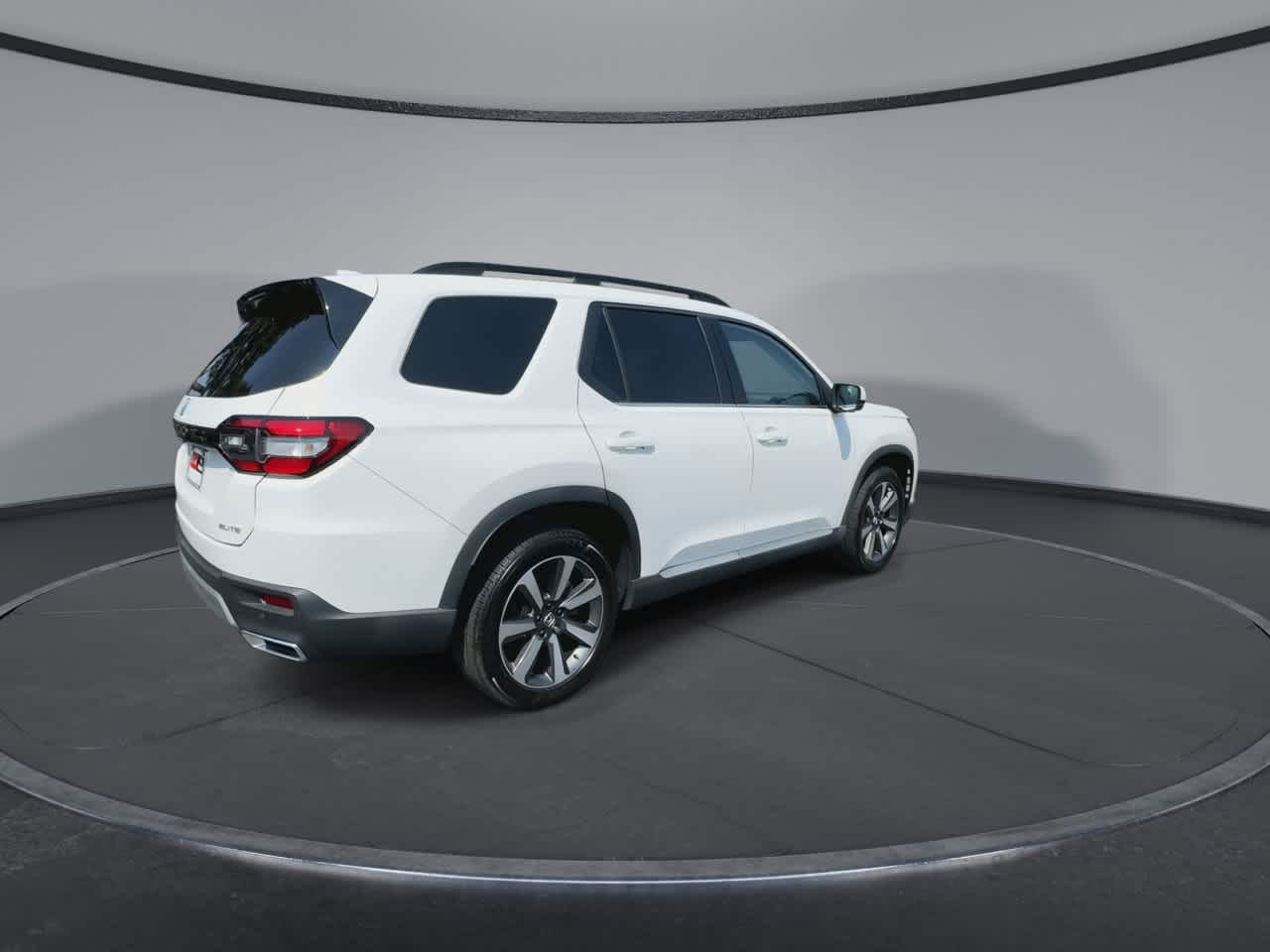 Thumbnail: 2023 Honda Pilot - 8