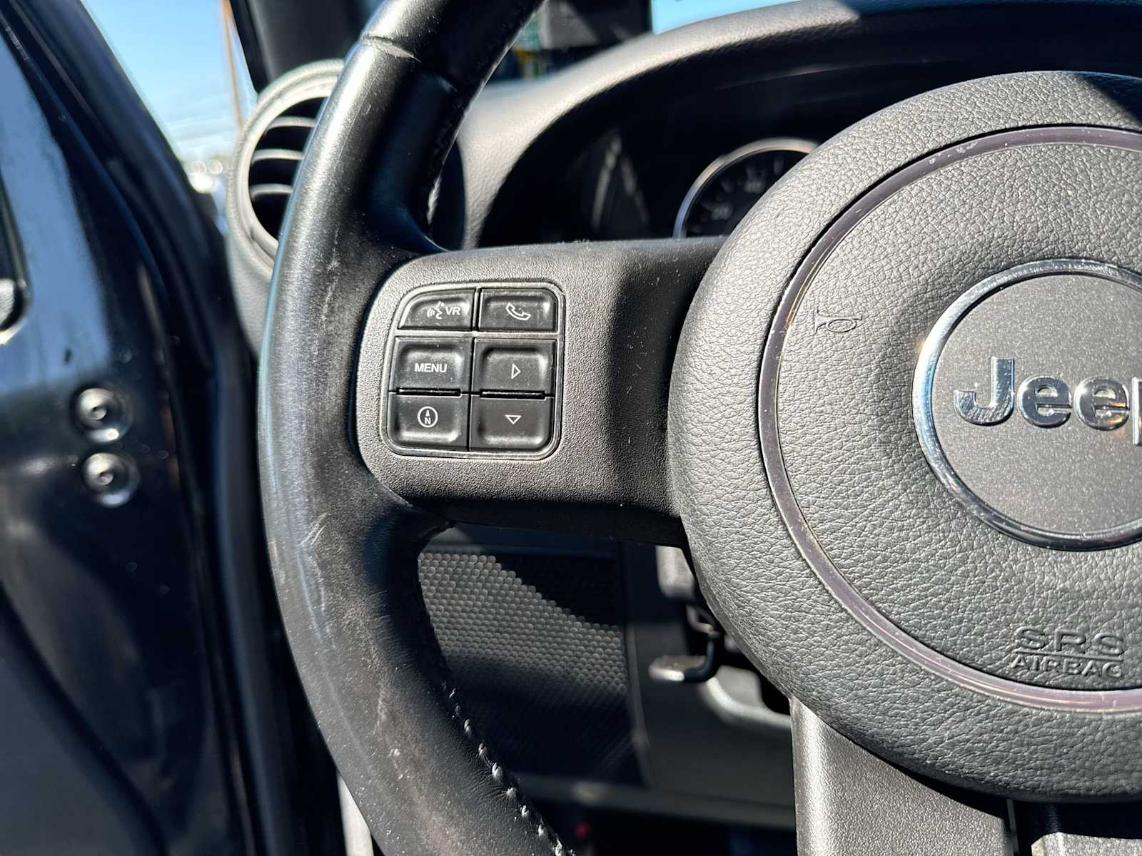 Thumbnail: 2012 Jeep Wrangler - 21
