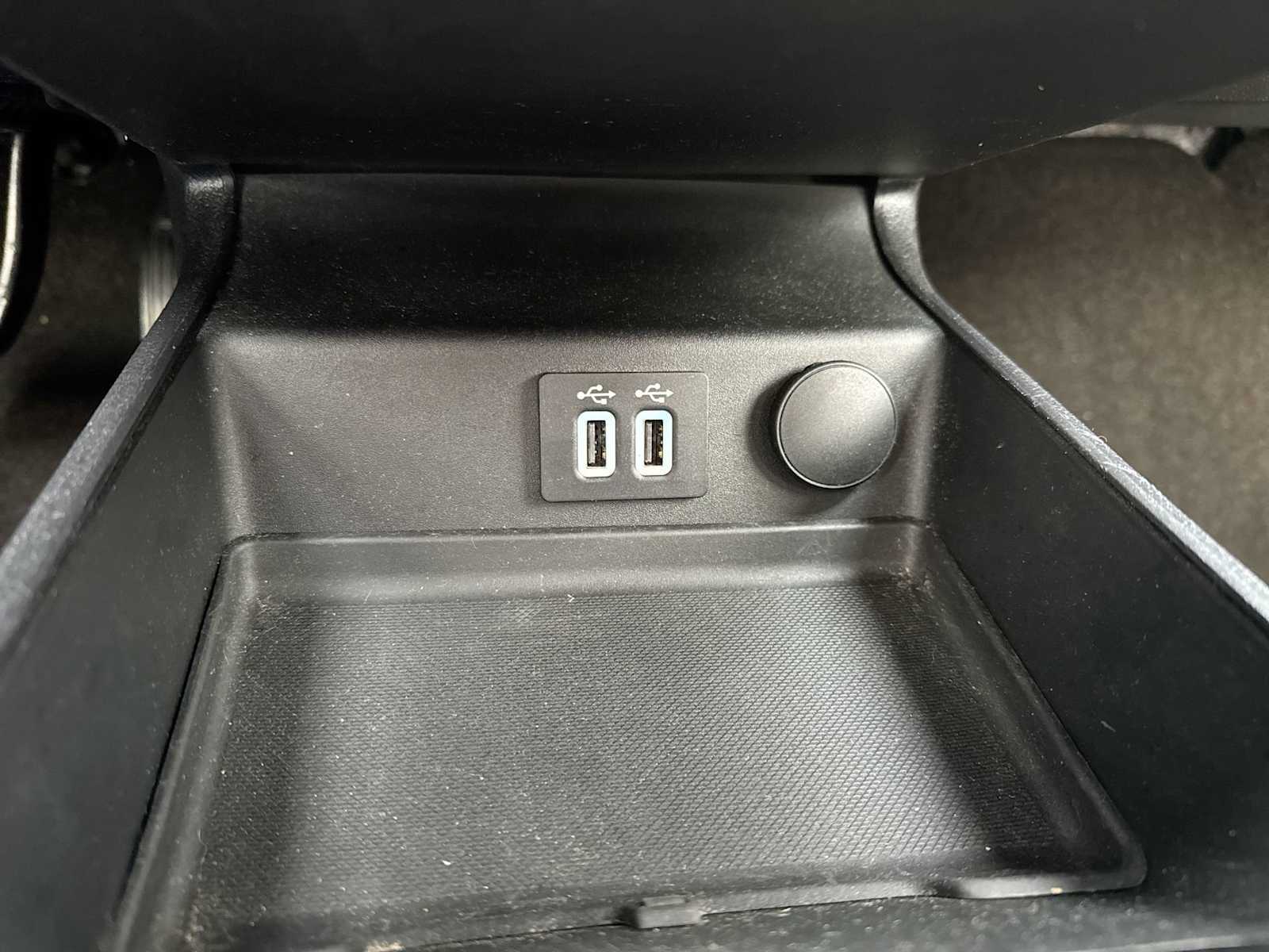 Thumbnail: 2020 Ford Fusion - 29