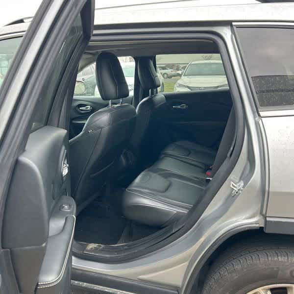 Thumbnail: 2015 Jeep Cherokee - 14