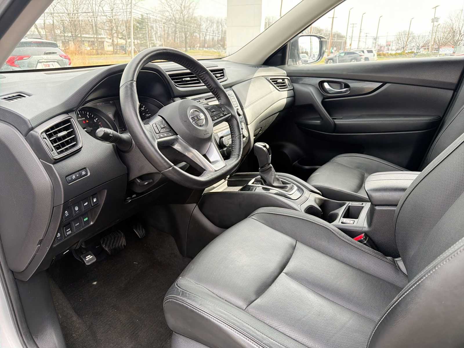 Thumbnail: 2018 Nissan Rogue - 10