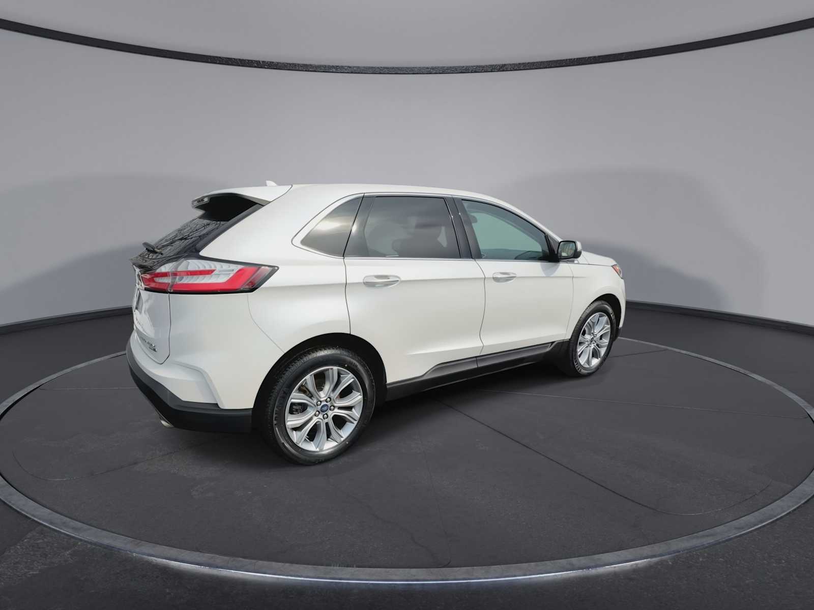 Thumbnail: 2019 Ford Edge - 8