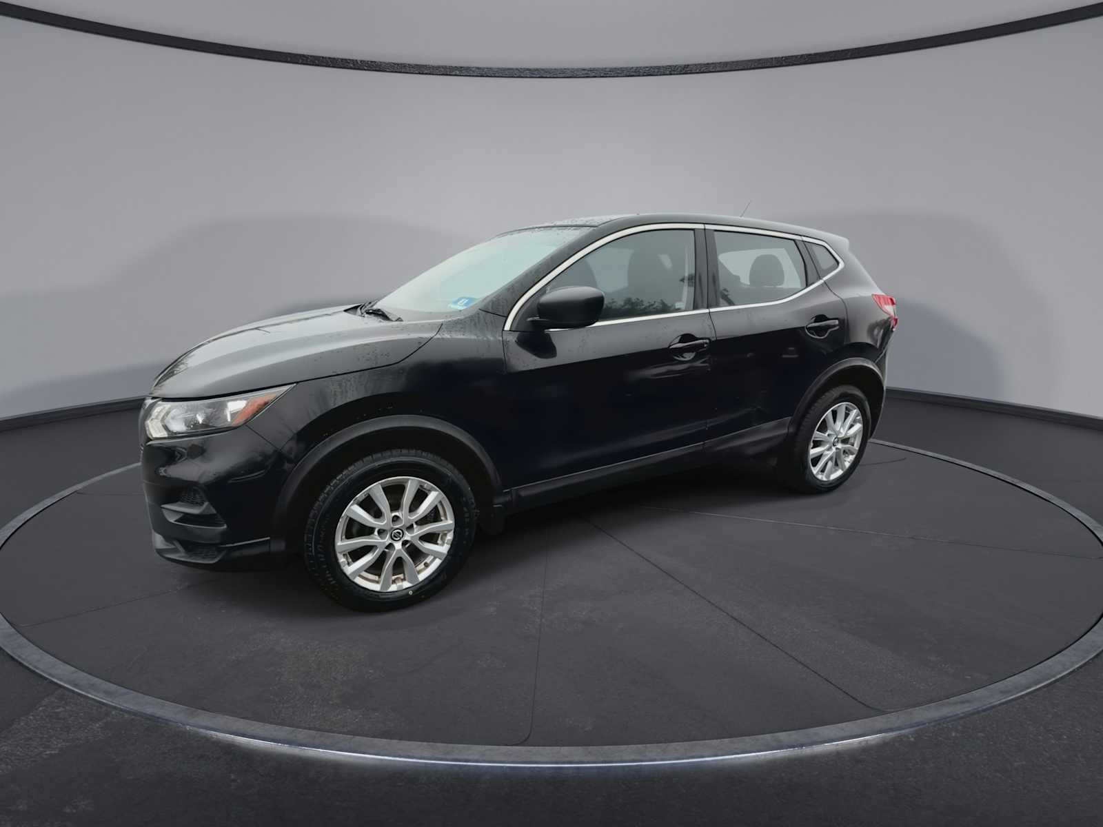 Thumbnail: 2020 Nissan Rogue Sport - 4