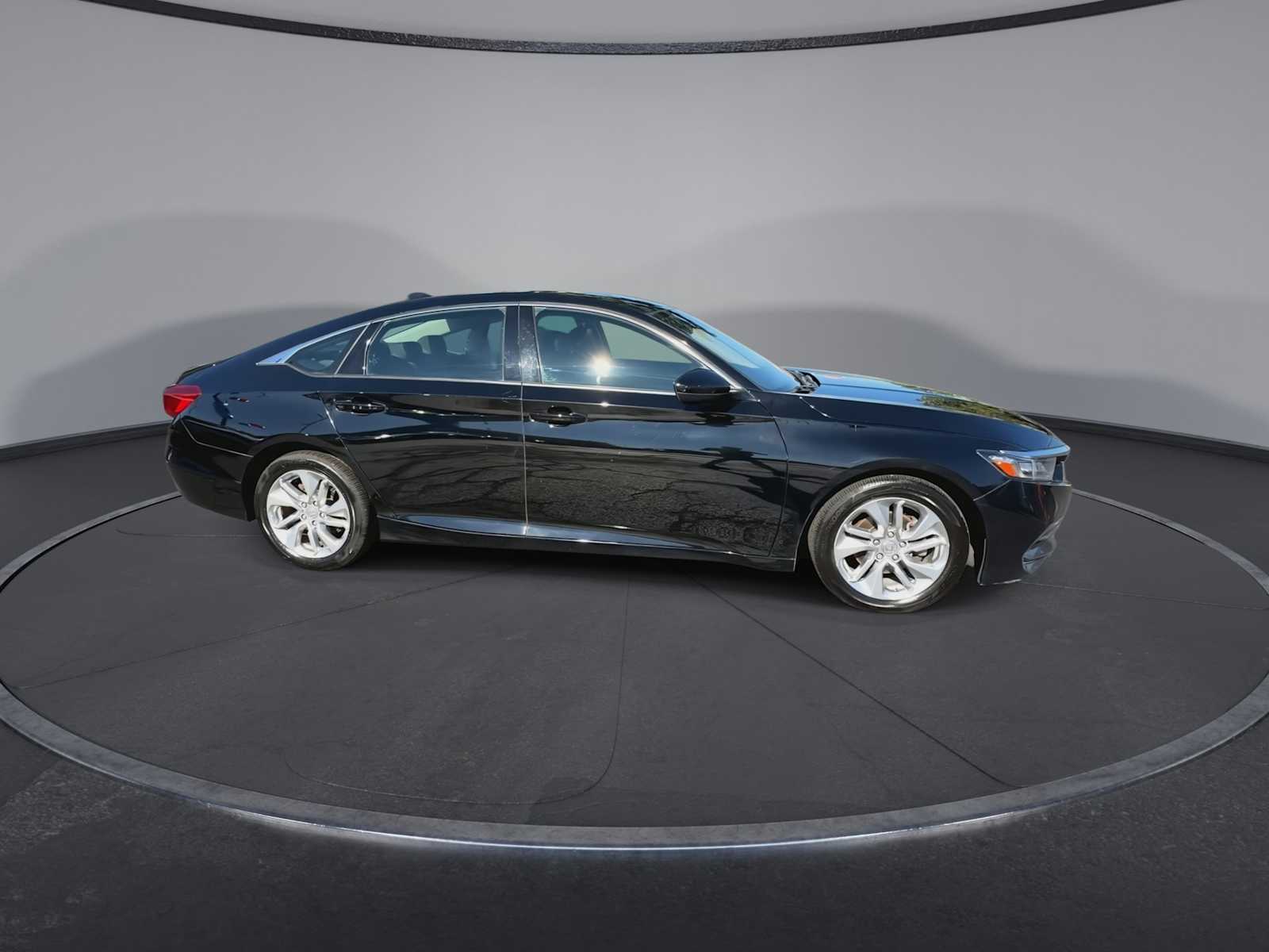 Thumbnail: 2018 Honda Accord - 9