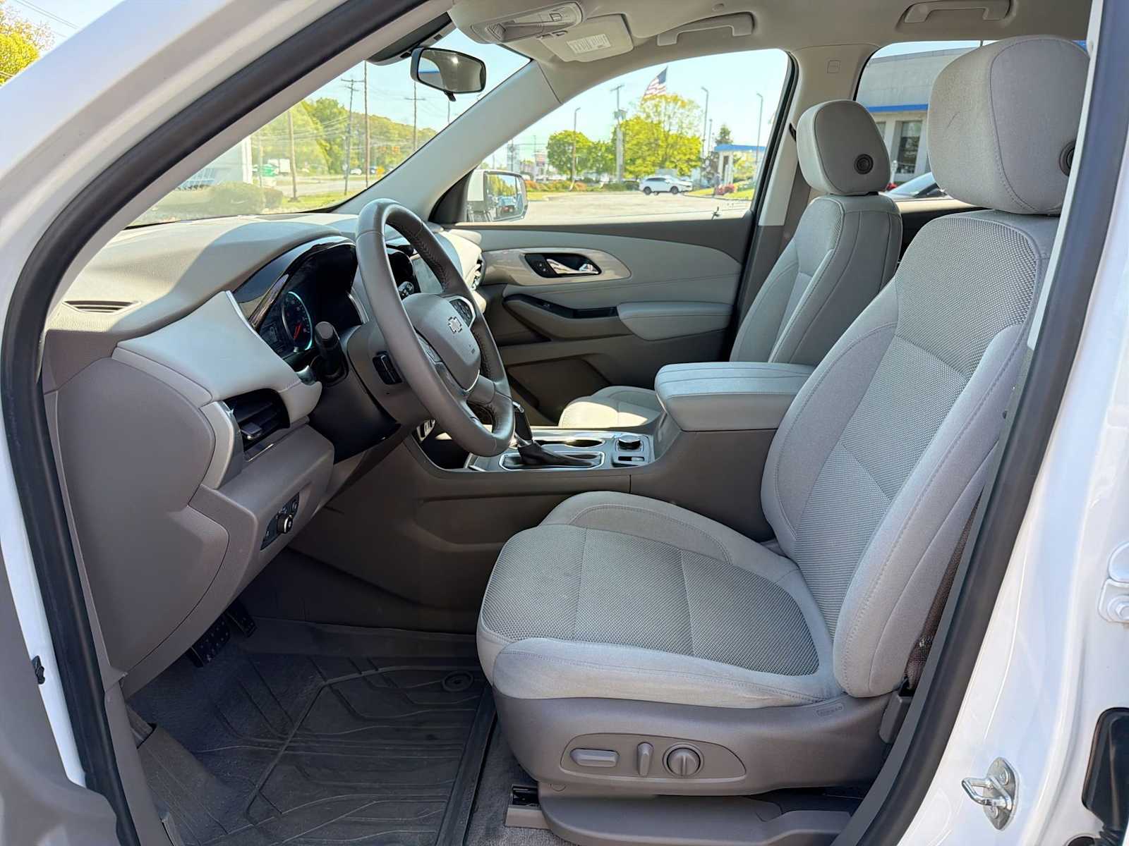 Thumbnail: 2019 Chevrolet Traverse - 11