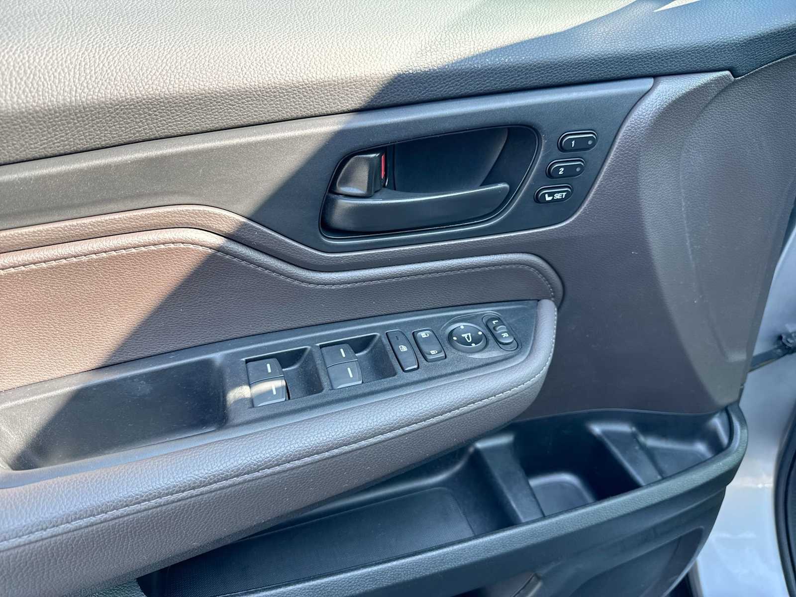 Thumbnail: 2023 Honda Odyssey - 22