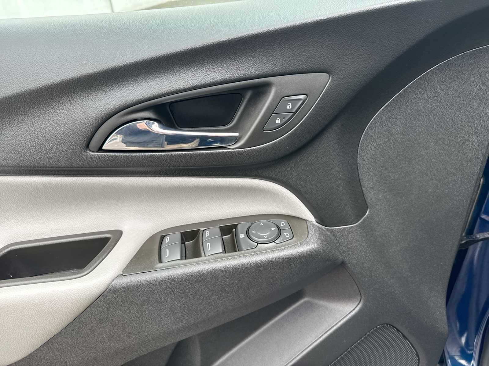 Thumbnail: 2023 Chevrolet Equinox - 20