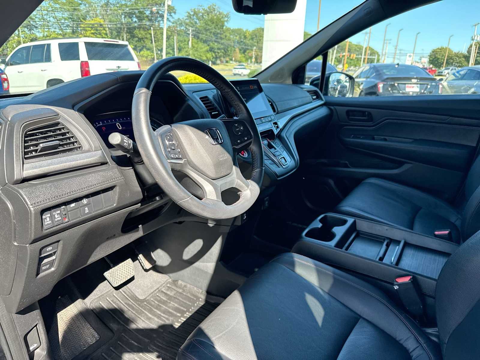 Thumbnail: 2023 Honda Odyssey - 10